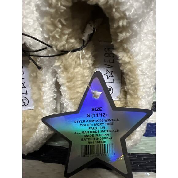 Love 83 Little Kids Holiday Icon Christmas Tree Slippers Size S 11/12 NWT - Picture 3 of 4